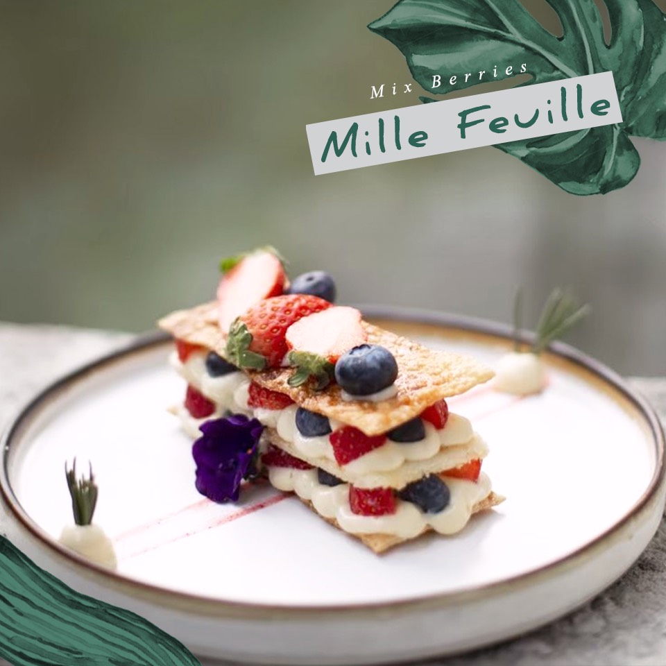 Mixed Berries Mille Feuille 250 บาท